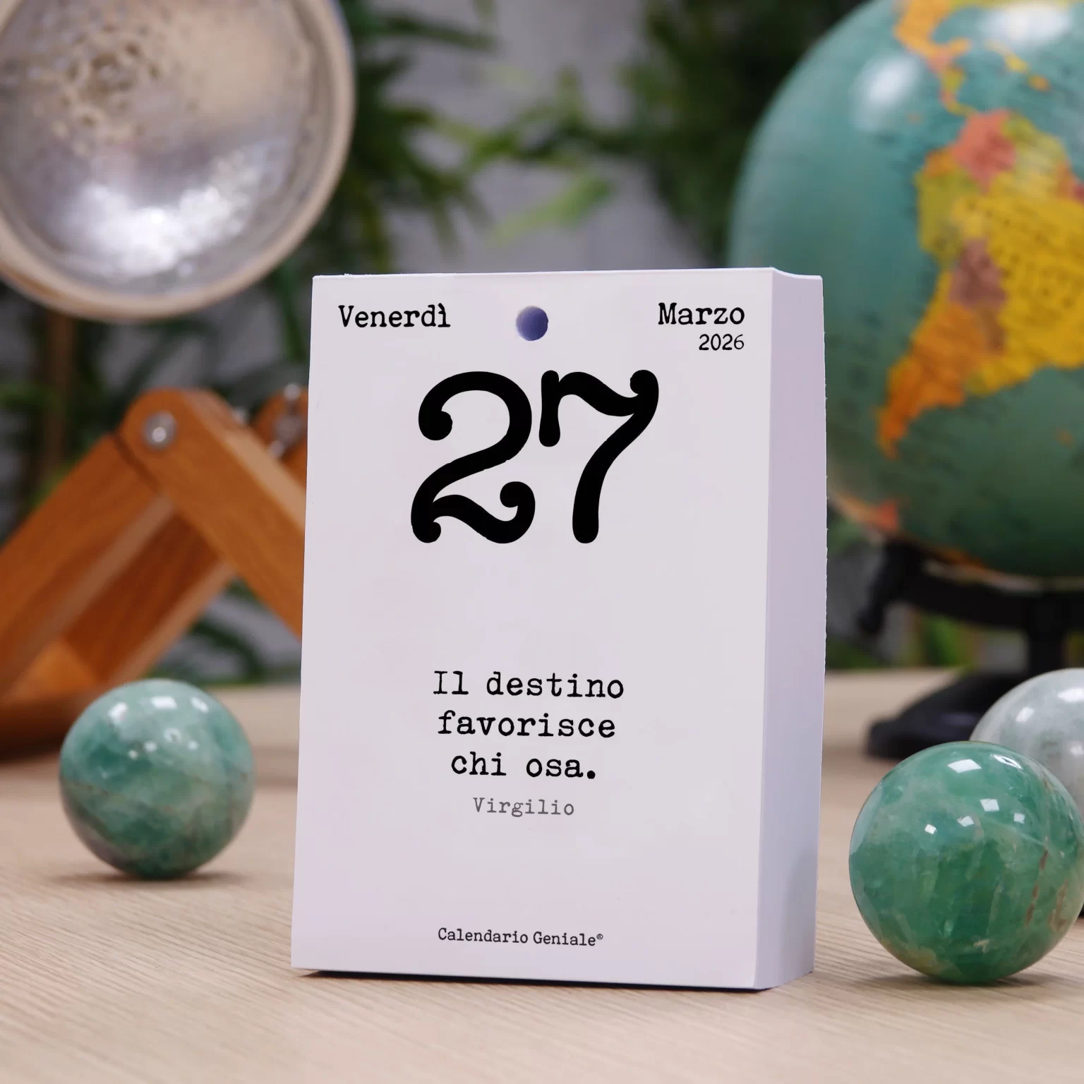 Calendario Geniale solo inserto con mappamondo ed elementi da viaggio