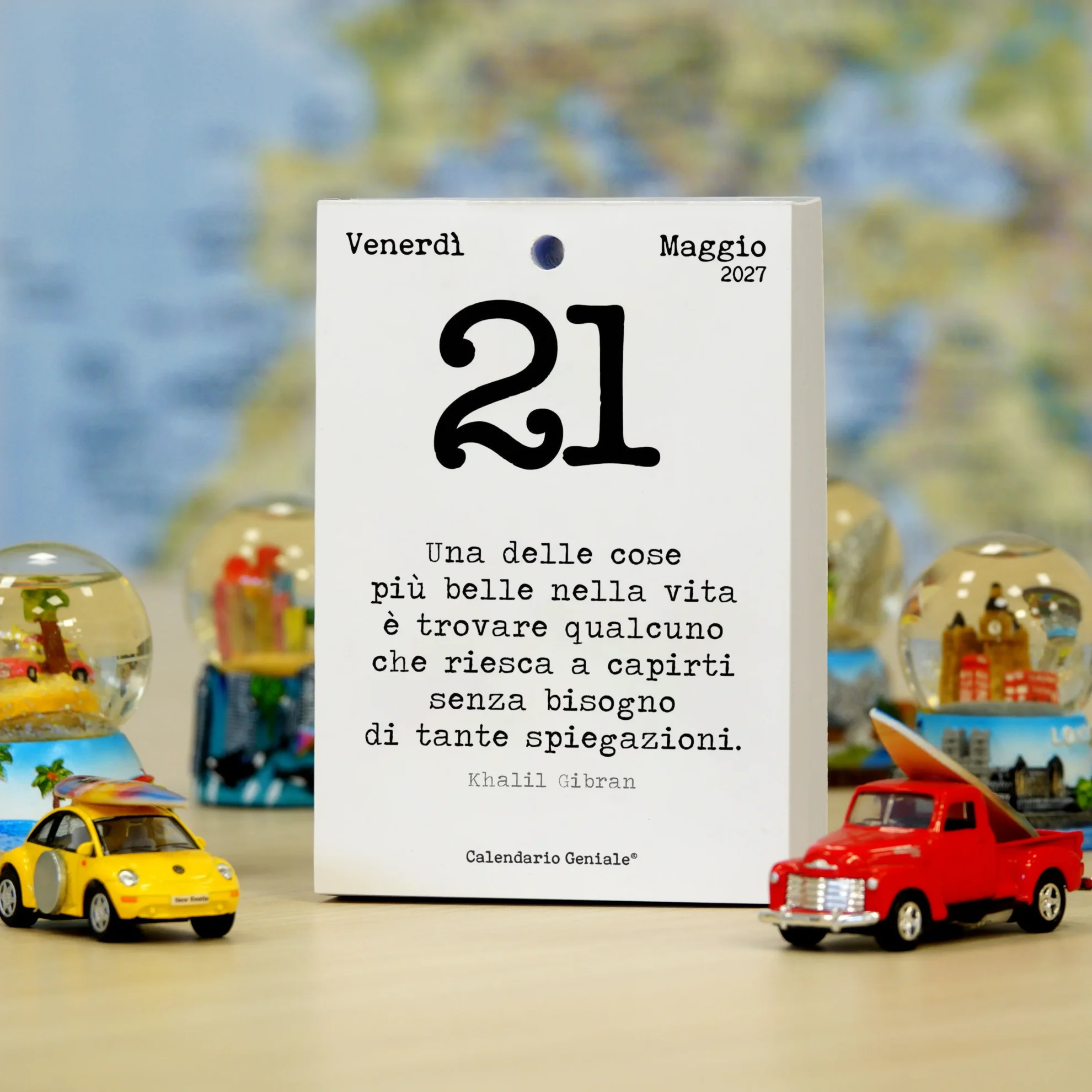 Calendario Geniale solo inserto con macchine giocattolo e palle di vetro